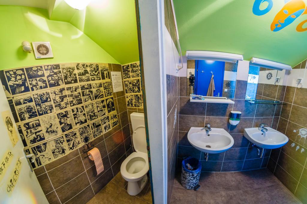Hostel Mali Mrak Zagreb Buitenkant foto