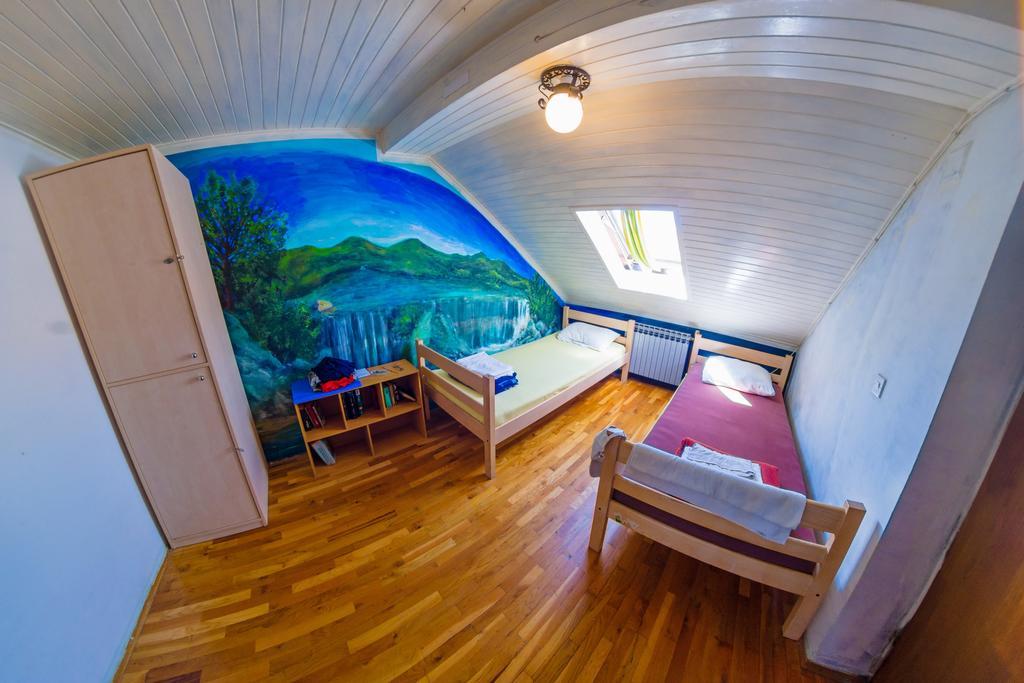 Hostel Mali Mrak Zagreb Buitenkant foto