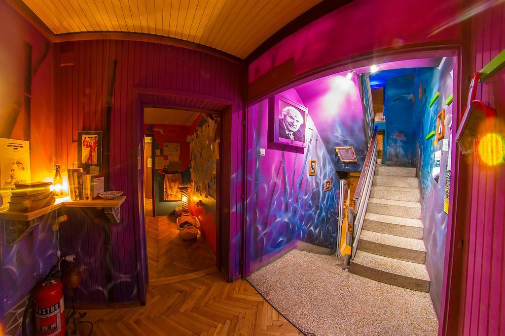 Hostel Mali Mrak Zagreb Buitenkant foto