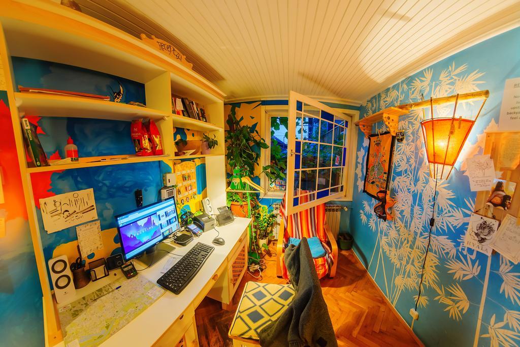 Hostel Mali Mrak Zagreb Buitenkant foto