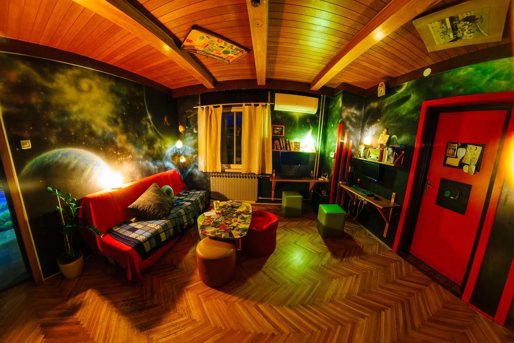 Hostel Mali Mrak Zagreb Buitenkant foto