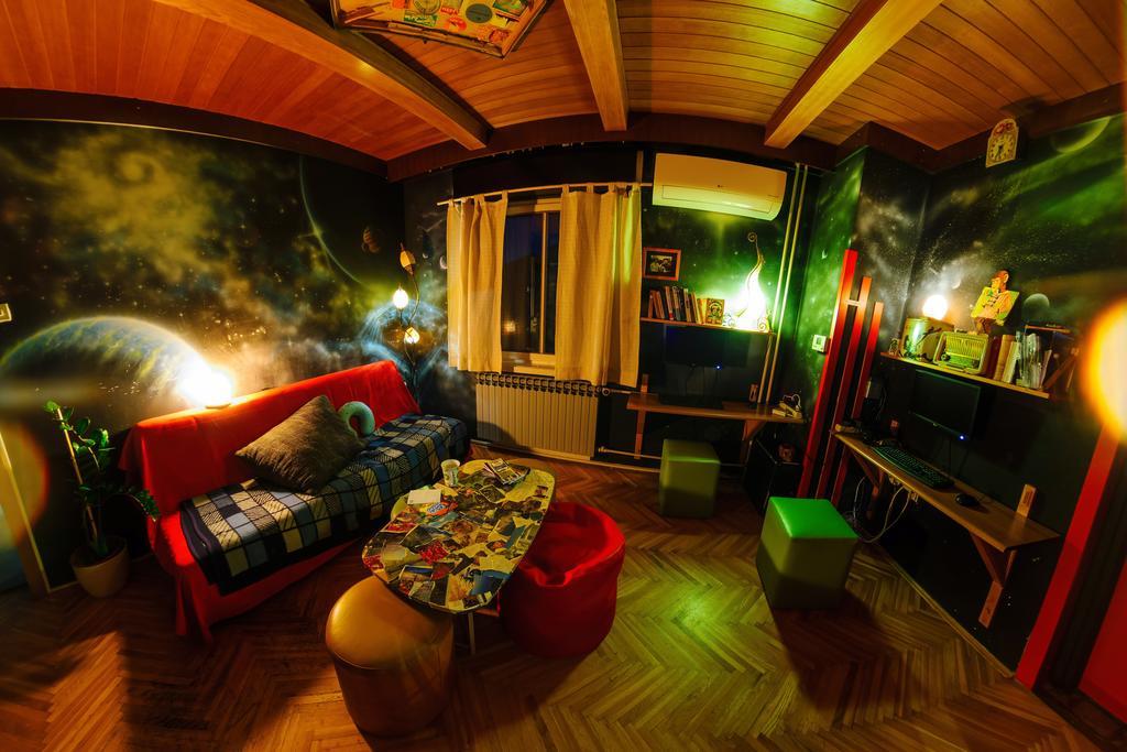 Hostel Mali Mrak Zagreb Buitenkant foto