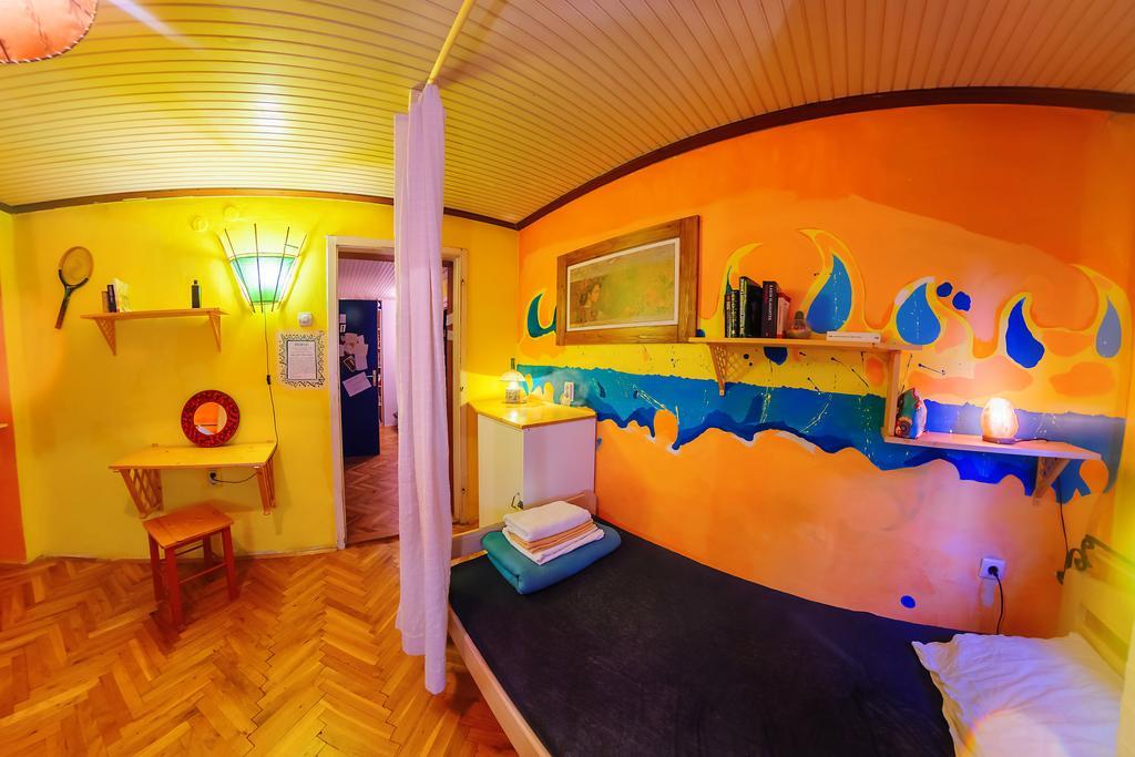 Hostel Mali Mrak Zagreb Buitenkant foto