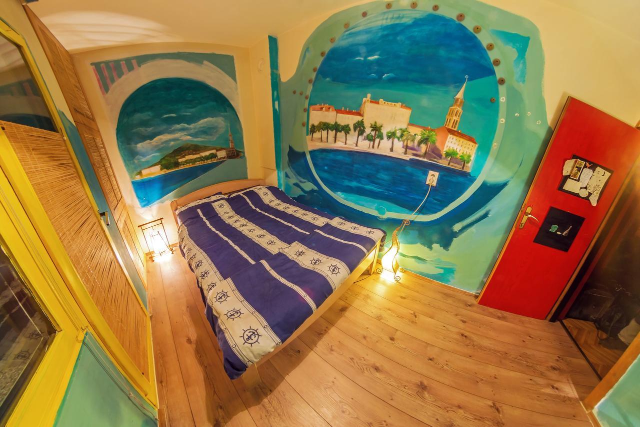 Hostel Mali Mrak Zagreb Buitenkant foto