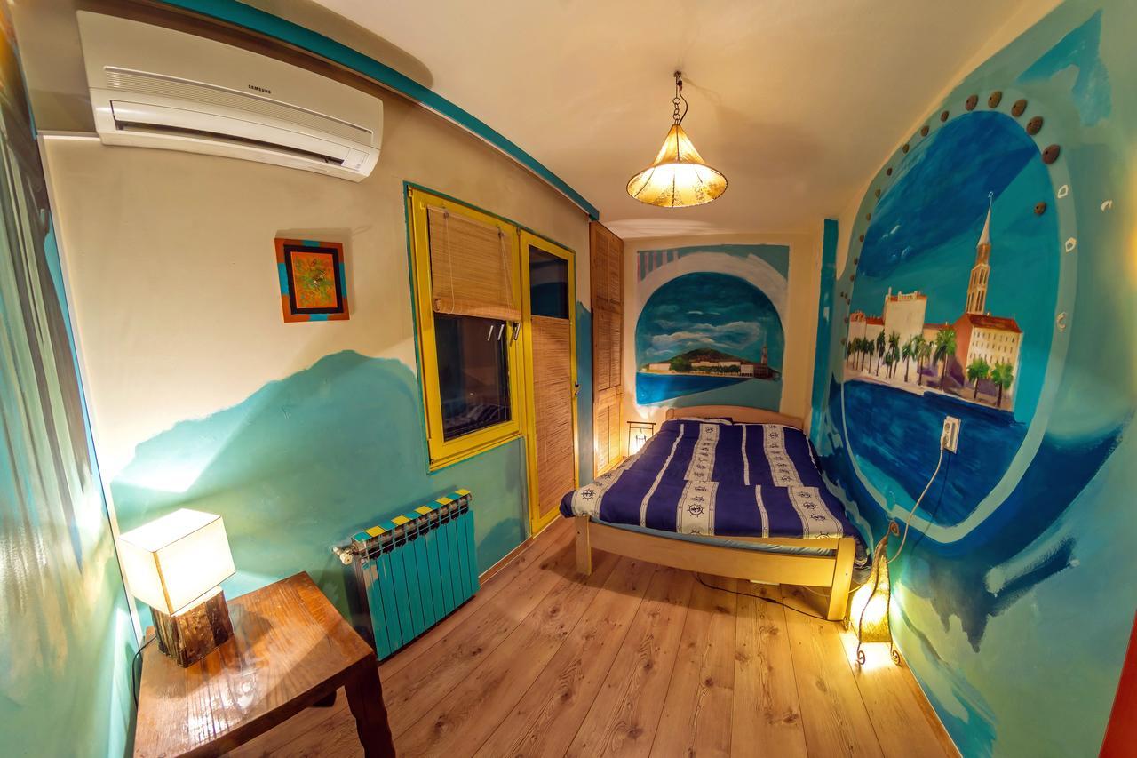 Hostel Mali Mrak Zagreb Buitenkant foto